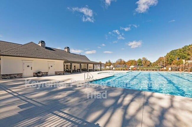 Photo - 1122 Banworth Ct Townhome