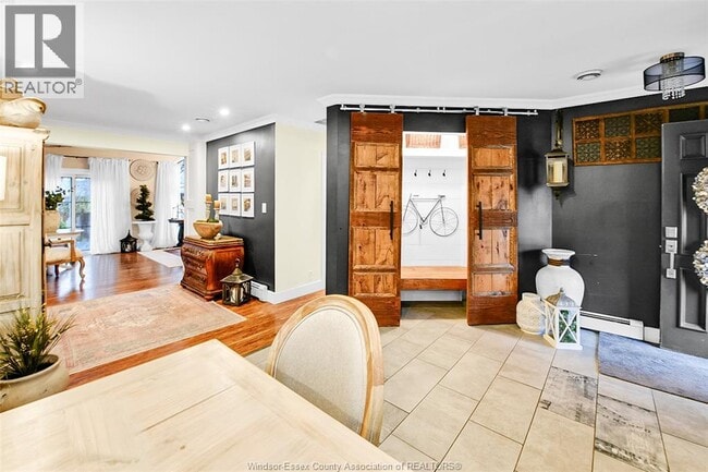 Photo du bâtiment - 2735 Mark Ave