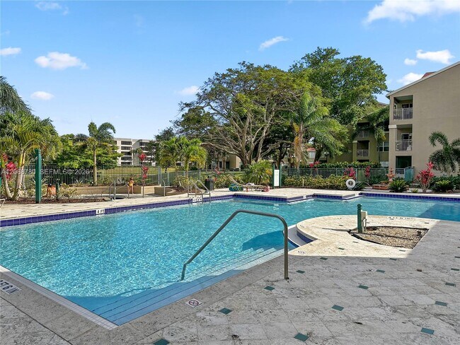 Building Photo - 1725 Palm Cove Blvd