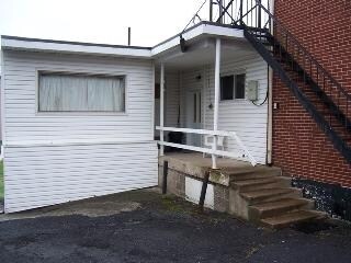 Building Photo - 117 S 4th St