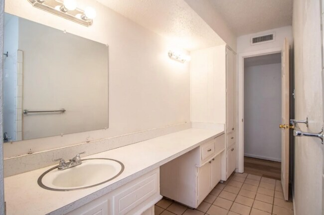 Foto del edificio - 6509 Avenue T