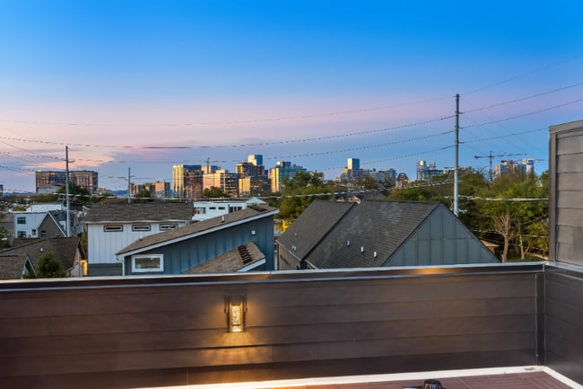 Photo - 1300 Edgehill Ave Townhome