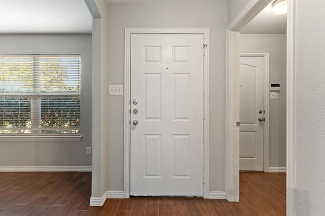 Foto del edificio - 6625 Chalk River Dr