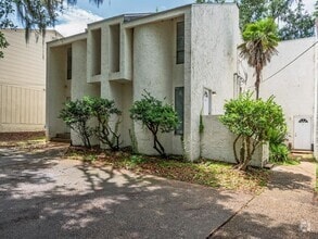 Building Photo - 1942 Larette Dr