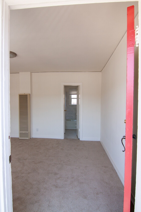 Living Room - 2809 Rowena Ave