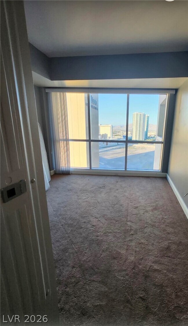 Foto del edificio - 2700 S Las Vegas Blvd