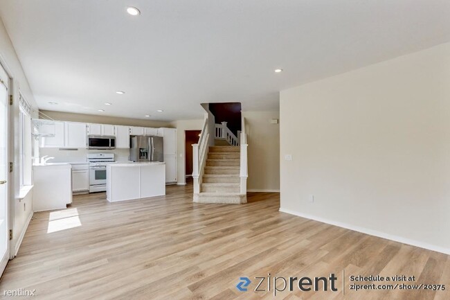 Building Photo - 4 br, 3 bath House - 1260 Longmeadow Drive...