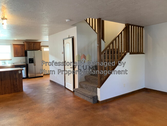 Building Photo - 2131 S 14th St W