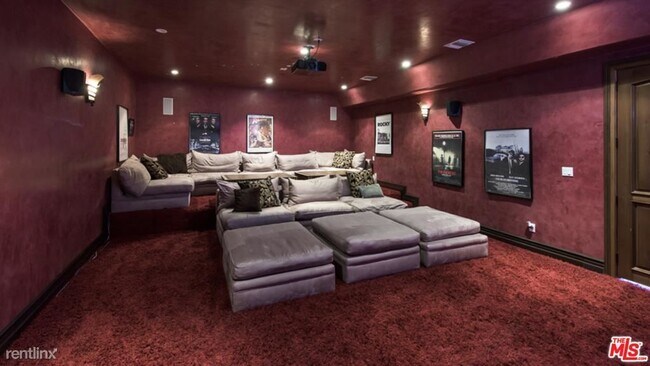 Foto del edificio - 8 br, 8 bath House - 1650 Marlay Dr
