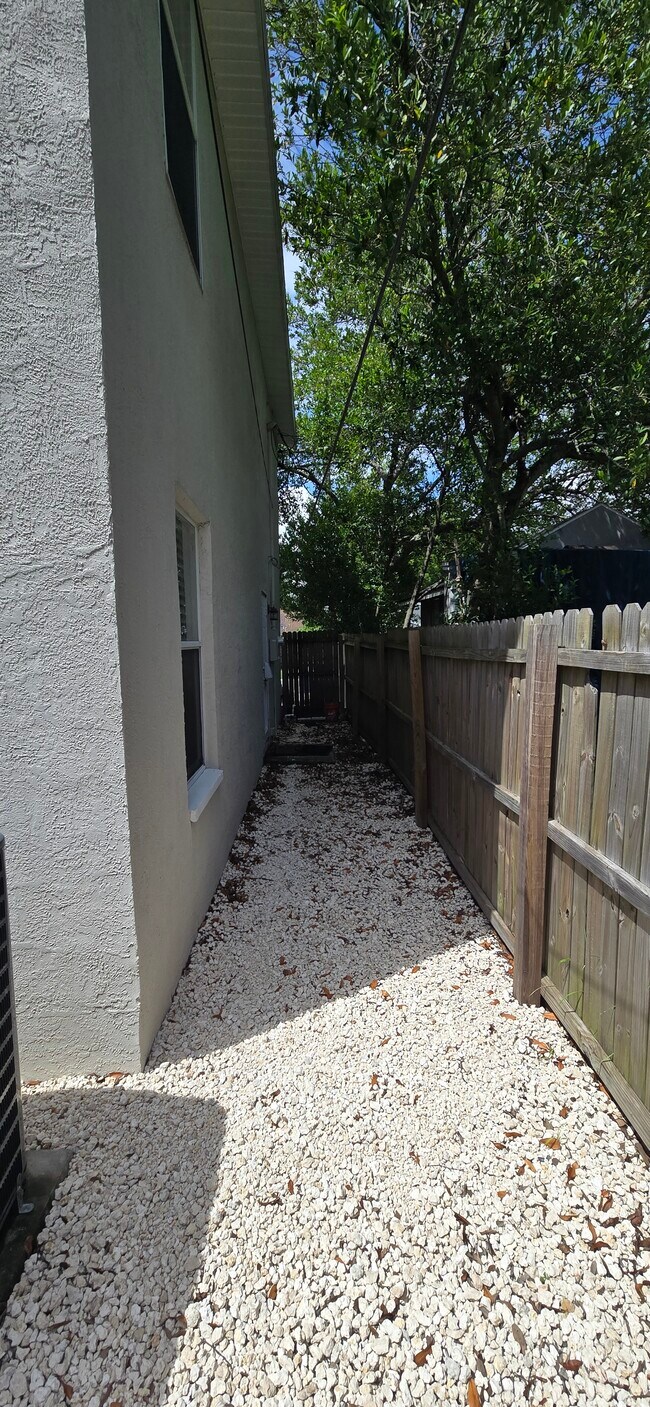 Building Photo - 1758 31st Ave N