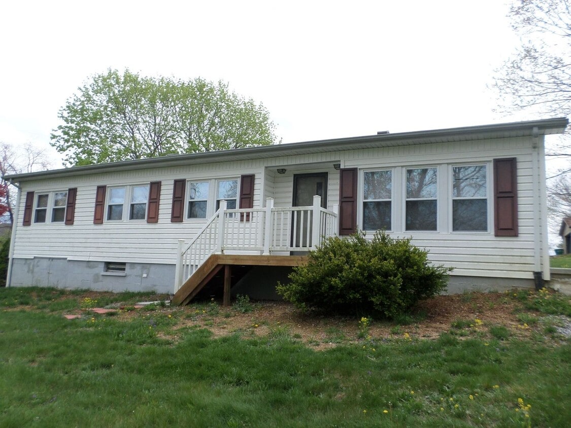 Photo - 465 Underwood St.