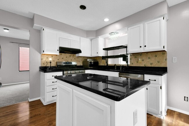 Foto del edificio - 4150 Eagle Head Dr