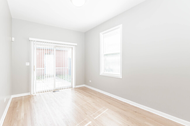 Dining Room - 1443 W Fillmore St