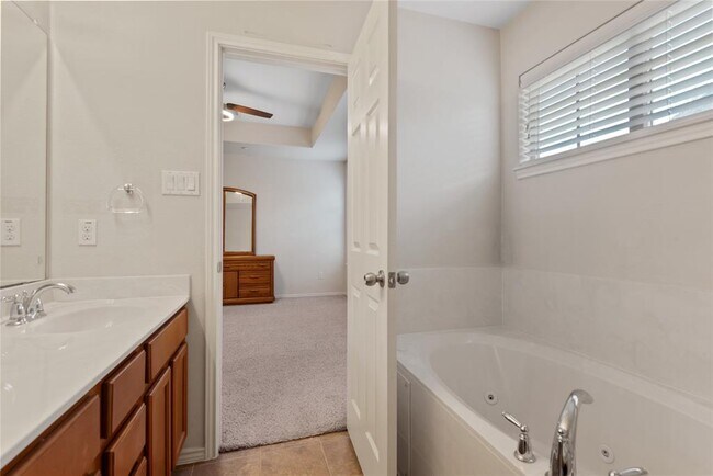 Foto del edificio - 1310 W Parmer Ln