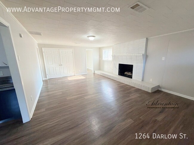 Foto del edificio - 1264 Darlow St