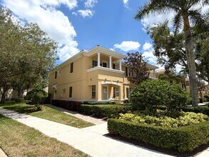 Building Photo - 3503 Greenway Dr