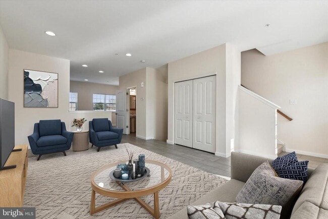 Building Photo - 145 Mercer Ct