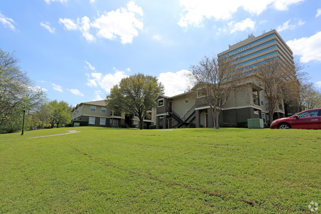 Primary Photo - Medical Center