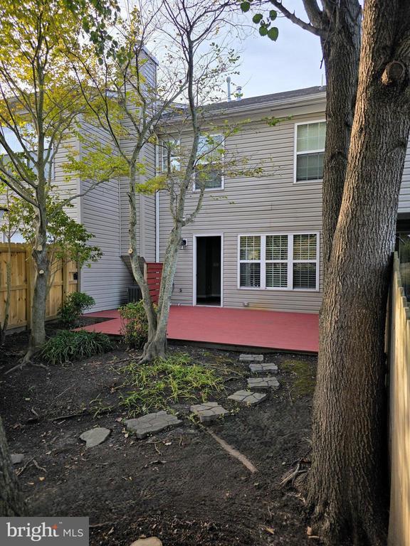 Building Photo - 1965 Abbotsbury Way