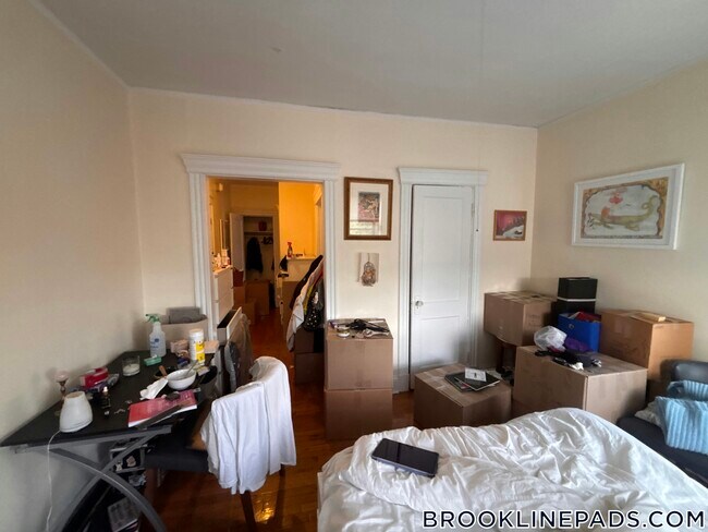 Foto del edificio - 352 Riverway