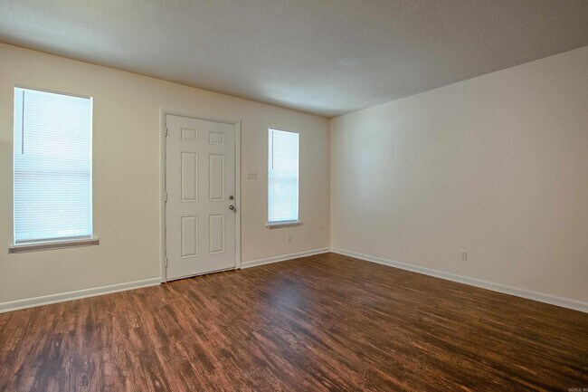 Foto del edificio - 201 N Polk St