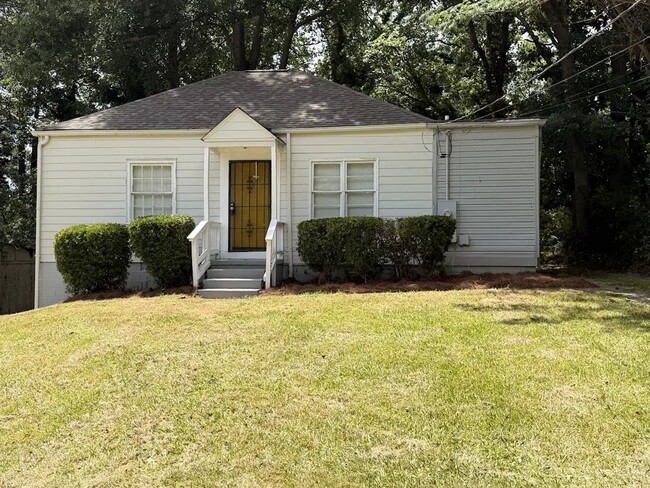 Photo - 450 Forrest Ridge Dr NW House
