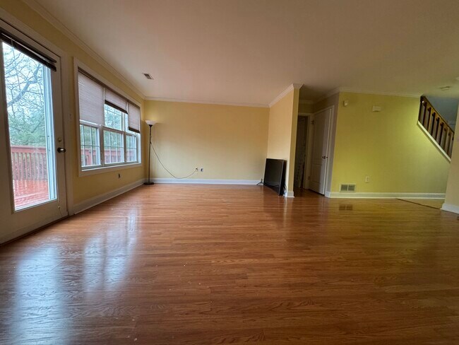 Foto del edificio - 700 Evergreen Ct