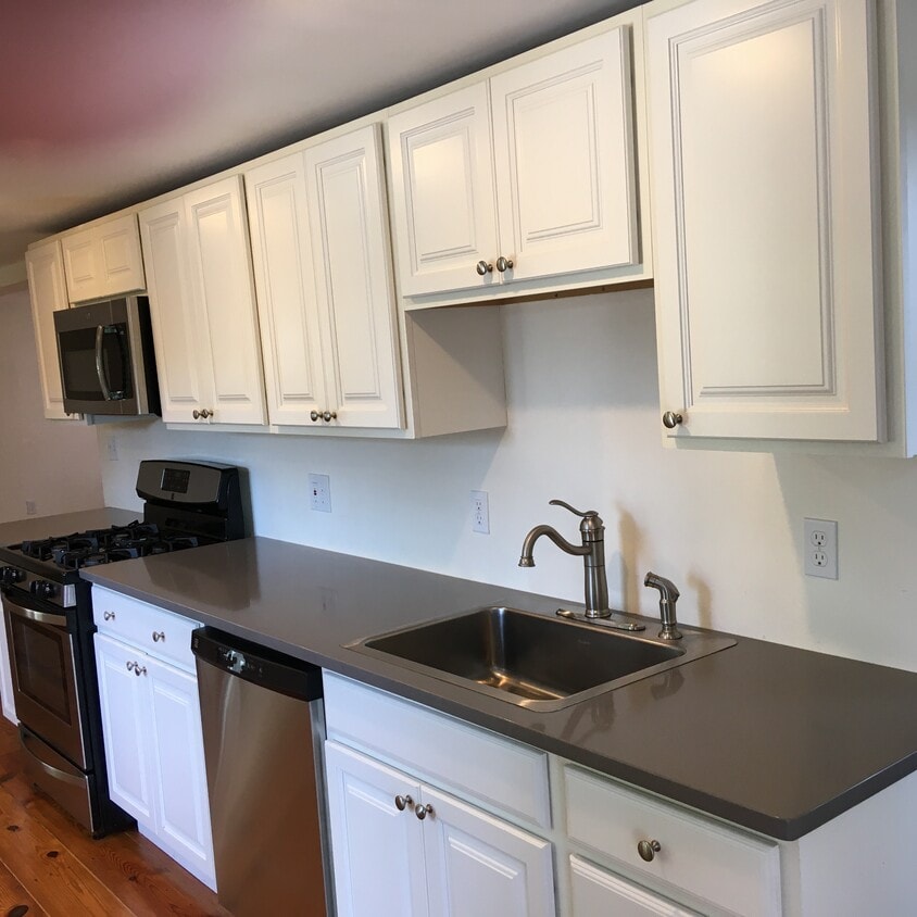 Kitchen - 286 Brookline St