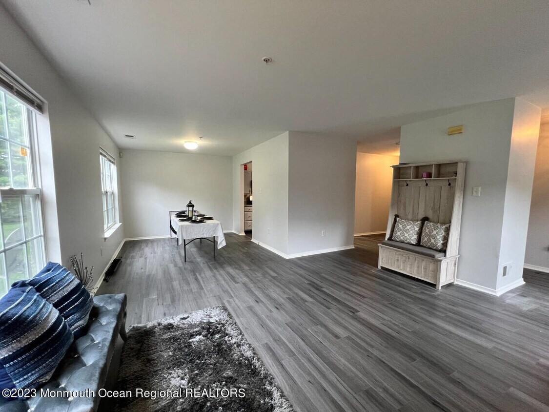 611 Blossom Cir, South Brunswick Township, NJ 08810 Condo for Rent in