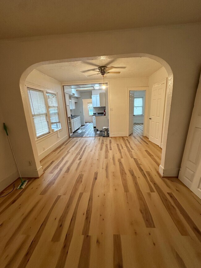Foto del edificio - 2315 N Ellis St