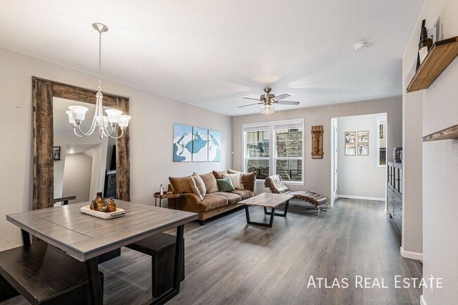 Foto del edificio - 1536 Castle Creek Cir