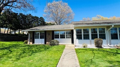 Building Photo - 399 Woodbridge Dr