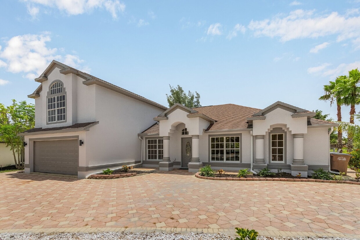 Foto principal - 2211 Surfside Blvd
