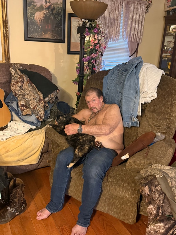 Building Photo - 87 Falling Rock Dr