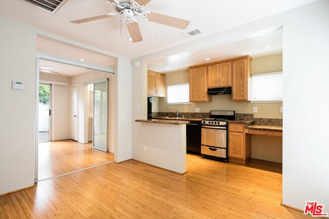 Foto del edificio - 1612 Linden Ave