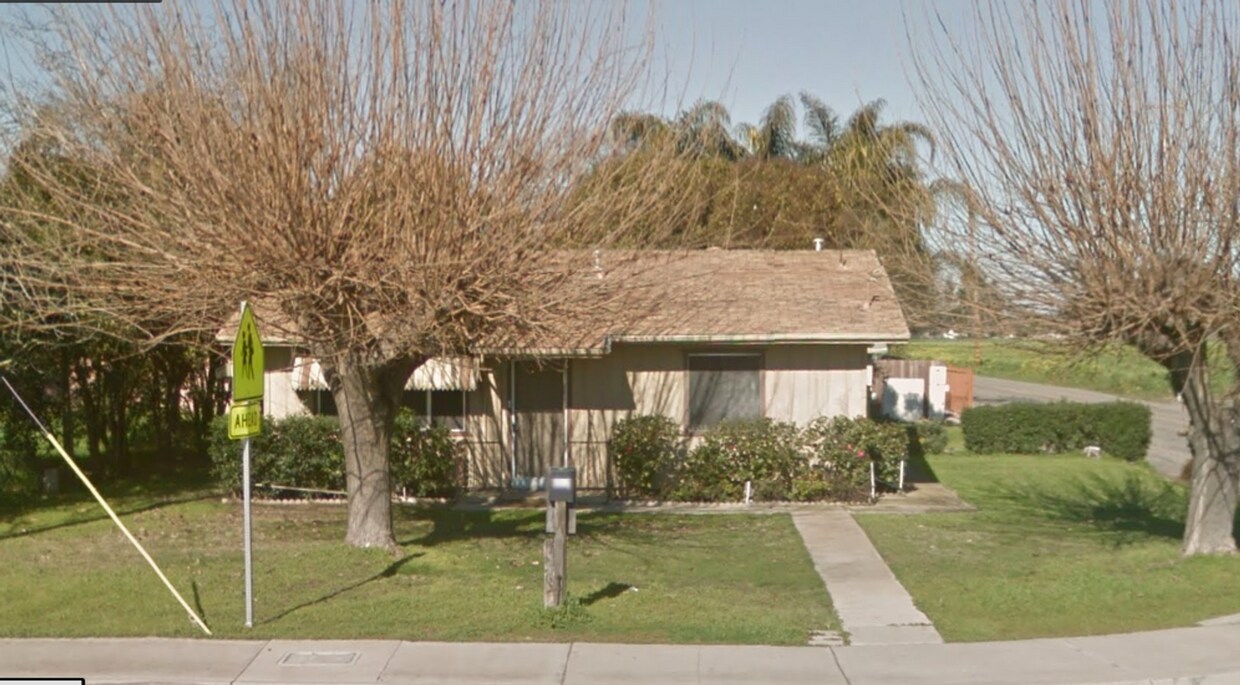 Foto principal - 4833 E Main St