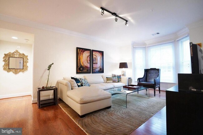 Foto del edificio - 1115 Cameron St