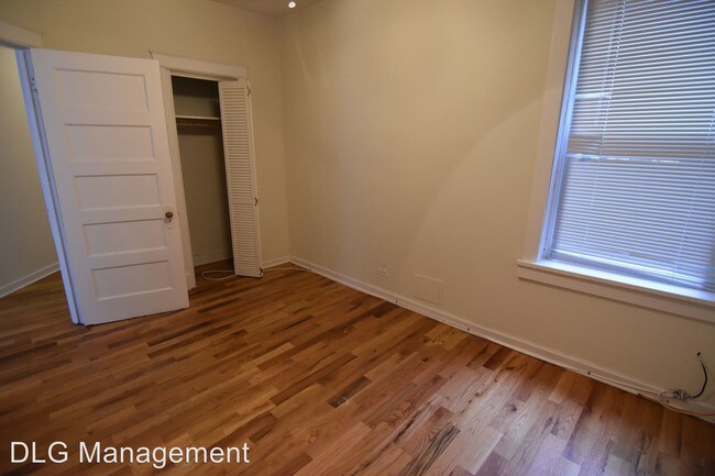 Foto del edificio - 3230 N Clark St