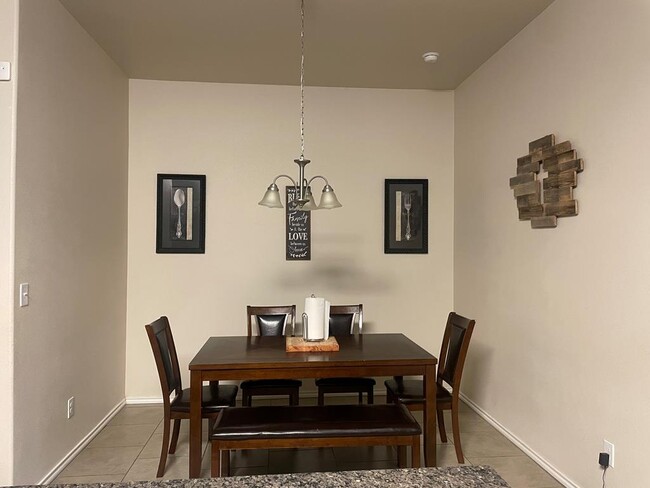 Foto del edificio - 1010 E 92nd St