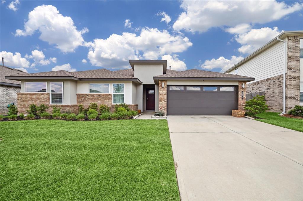 Foto principal - 919 Starcross Bnd Dr