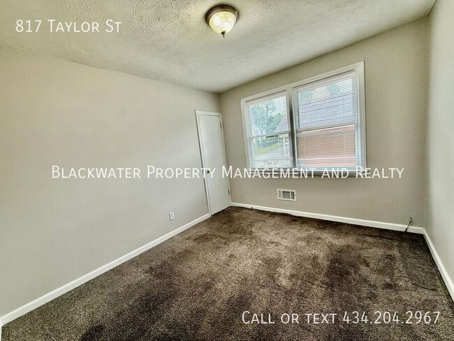 Foto del edificio - 817 Taylor St