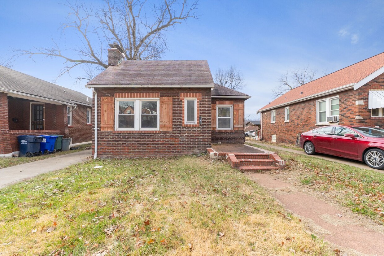 Primary Photo - Jump on this Deal! 2 bedroom 1 bath Near N...