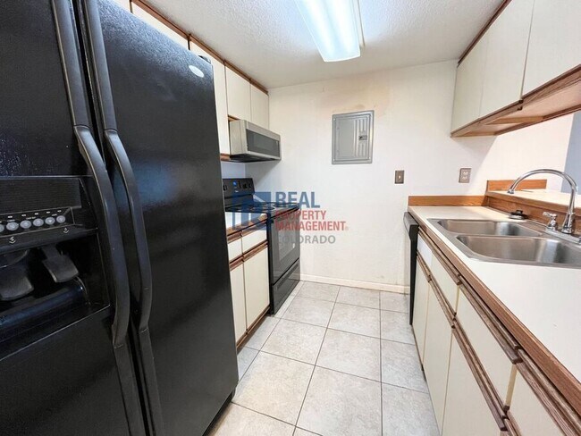 Building Photo - 10785 W 63rd Pl
