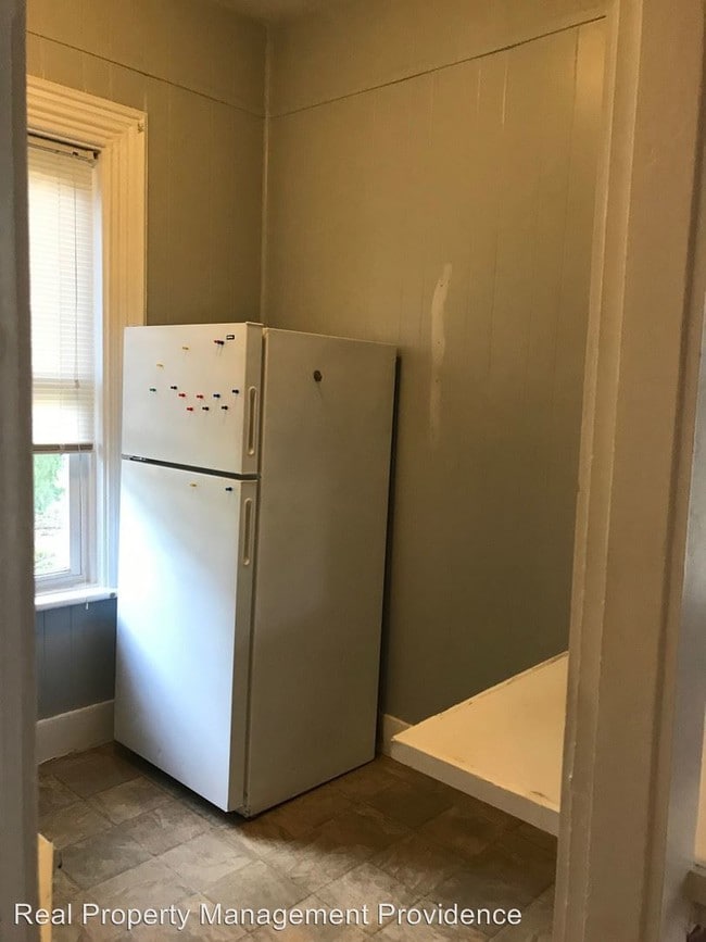 Building Photo - 1 br, 1 bath Apartment - 78 Sherman Street