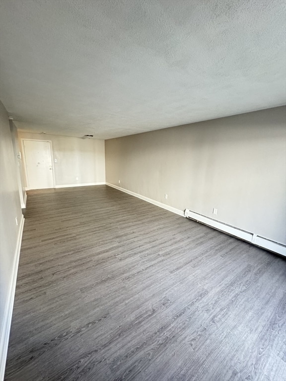 Foto del edificio - 8 Kenmar Dr