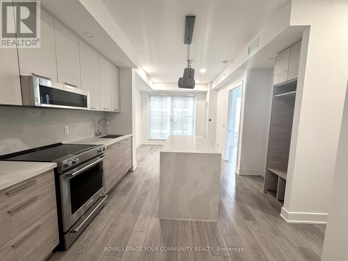Photo principale - 200-200 Redpath Ave