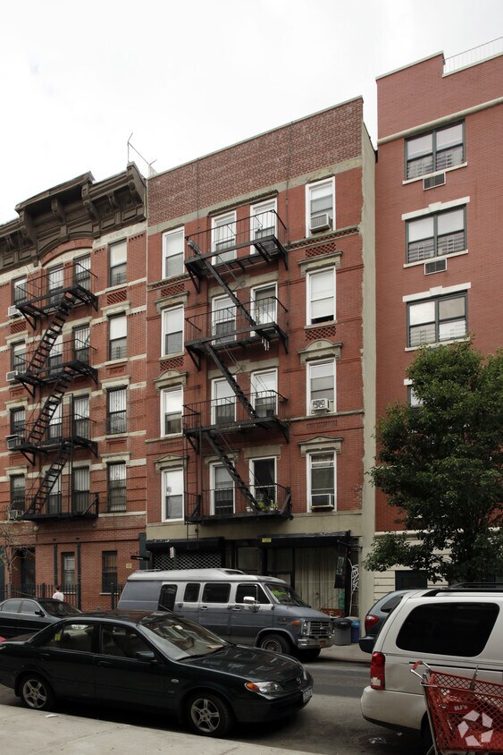 Primary Photo - 139 Norfolk St