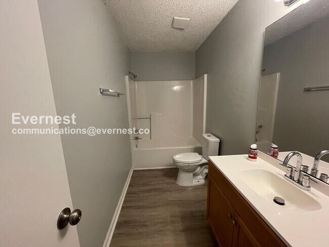 Foto del edificio - 3 Bed, 2 Bath Home with Off-Street Parking / Pet-Friendly / Vouchers Accepted / Available Now!