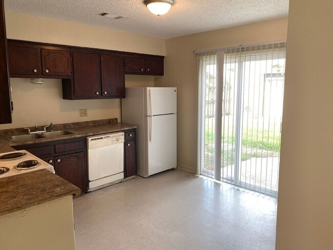 Photo - 8757 GRANITE DR. Apartment