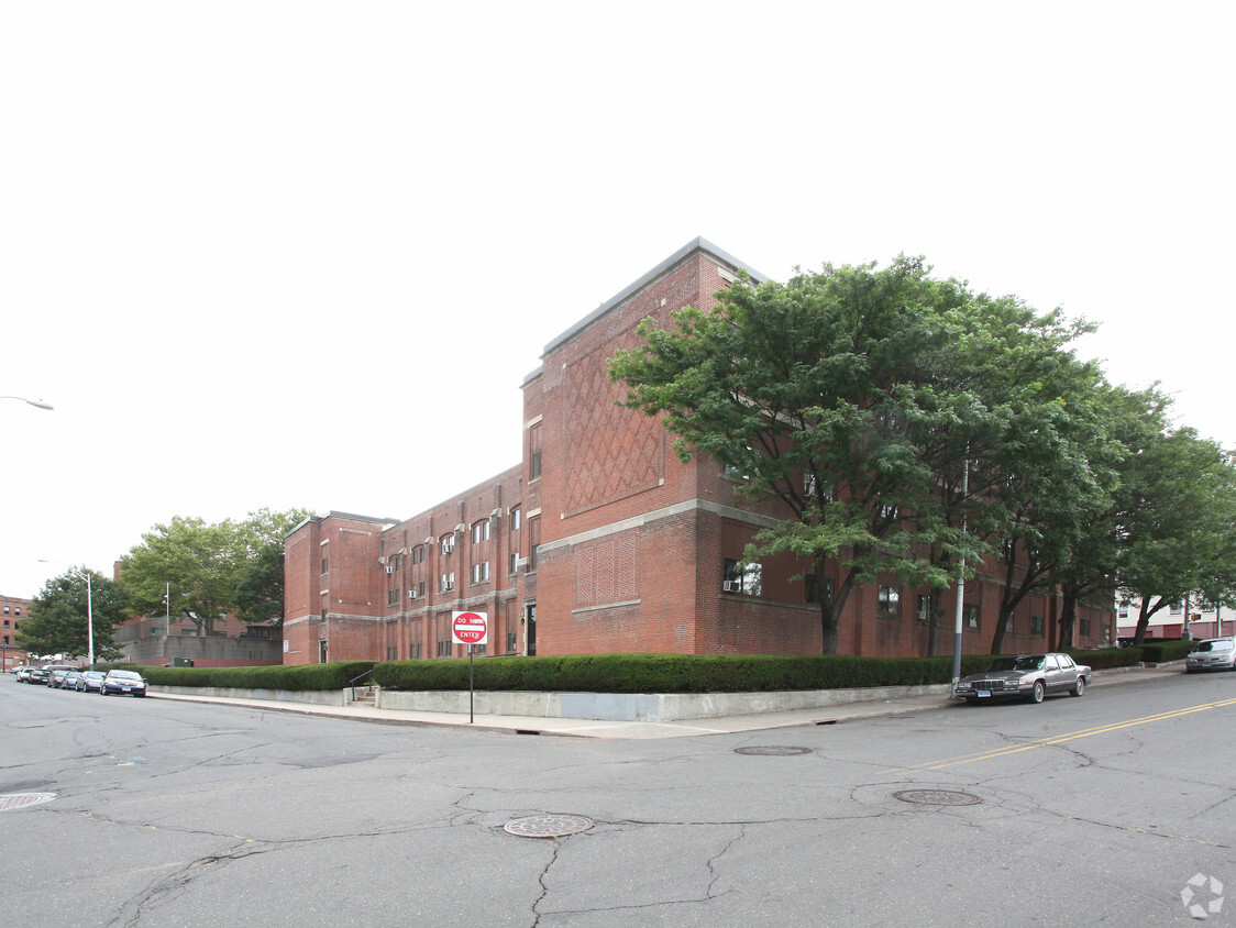 Foto principal - Burritt School Apartments